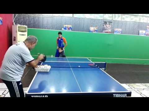 تدريبات لاعبين تنس الطاولة العراقية بأشراف اللاعب احمد عبد الحسن